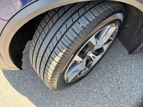 Used 2024 Acura MDX SH-AWD w/ Technology Package image 29