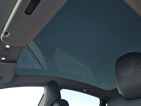 Used 2020 Tesla Model Y Long Range image 10