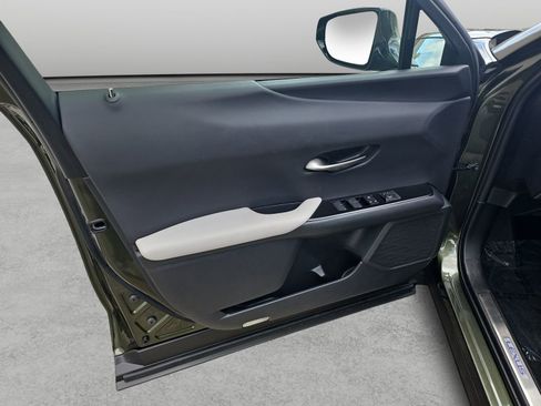 Used 2020 Lexus UX 250h AWD/4WD image 28