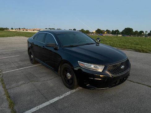 Used 2016 Ford Taurus Police Interceptor FWD image 2