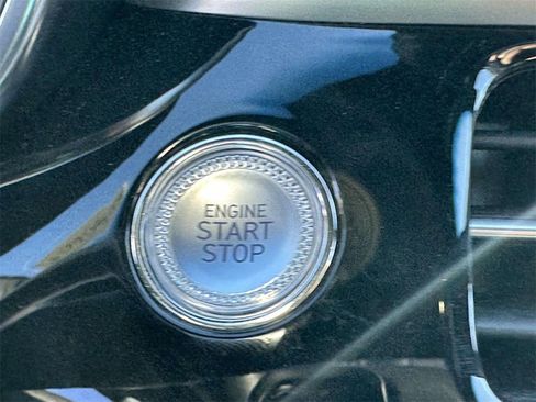 Used 2025 Genesis G70 3.3T Advanced image 32