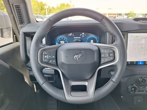 New 2025 Ford Bronco Badlands image 7