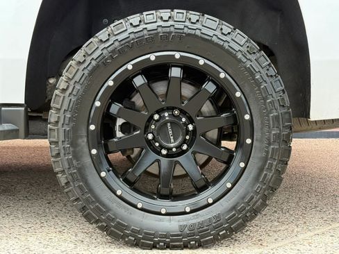 Used 2019 Chevrolet Tahoe LT AWD/4WD image 28
