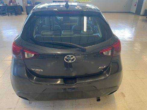 Used 2020 Toyota Yaris XLE FWD image 8