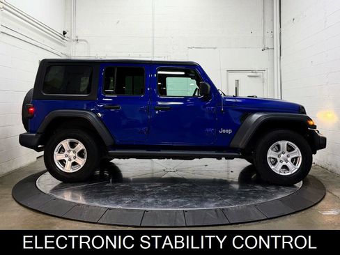 Used 2019 Jeep Wrangler Unlimited Sport S image 9