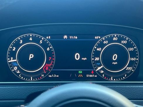 Used 2019 Volkswagen Golf R 4-Door image 30