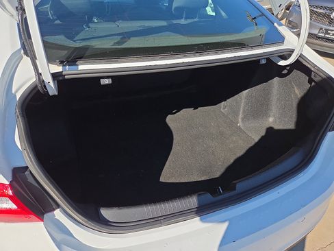 Used 2024 Chevrolet Malibu LT image 8