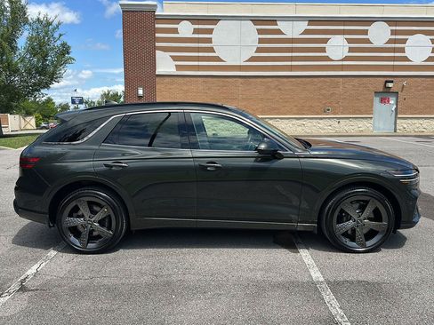 Used 2025 Genesis GV70 3.5T Sport w/ Sport Advanced Package AWD/4WD image 6
