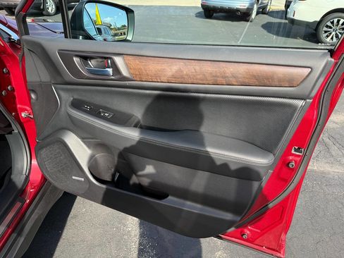 Used 2016 Subaru Outback 2.5i Limited AWD/4WD image 40