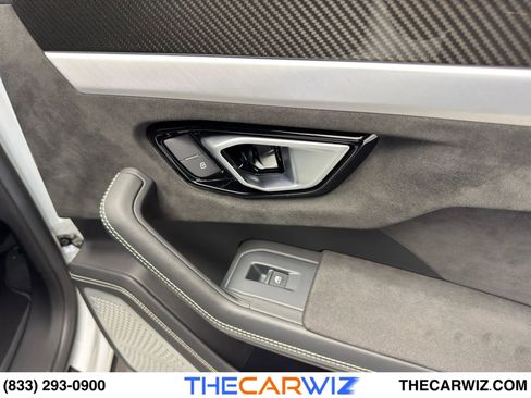 Used 2020 Lamborghini Urus image 90