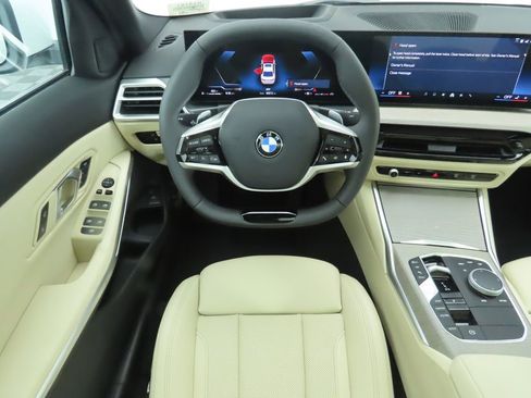 Used 2025 BMW 330i Sedan w/ Premium Package image 11