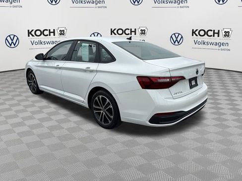 Used 2022 Volkswagen Jetta Sport FWD image 6