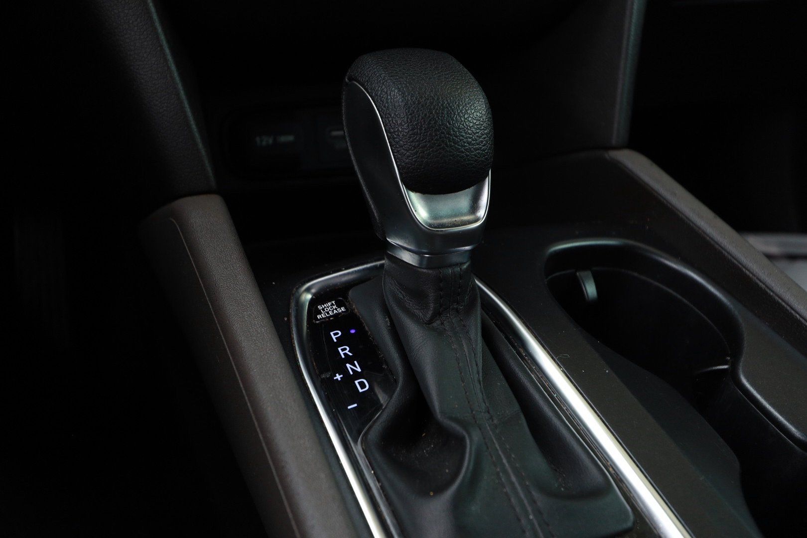 Used 2020 Hyundai Santa Fe SE FWD image 16