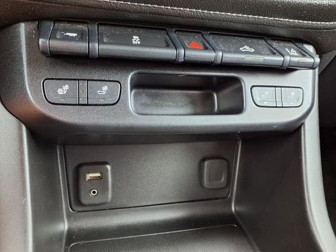 Used 2018 GMC Canyon SLT w/ Driver Alert Package image 10