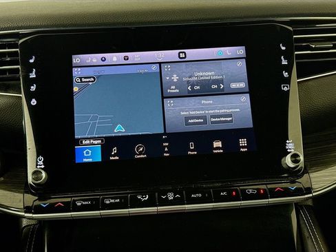 Used 2022 Jeep Wagoneer Series III w/ Premium Group I image 16