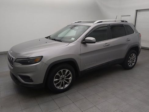 Used 2021 Jeep Cherokee Latitude Plus w/ Sun & Sound Group FWD image 2