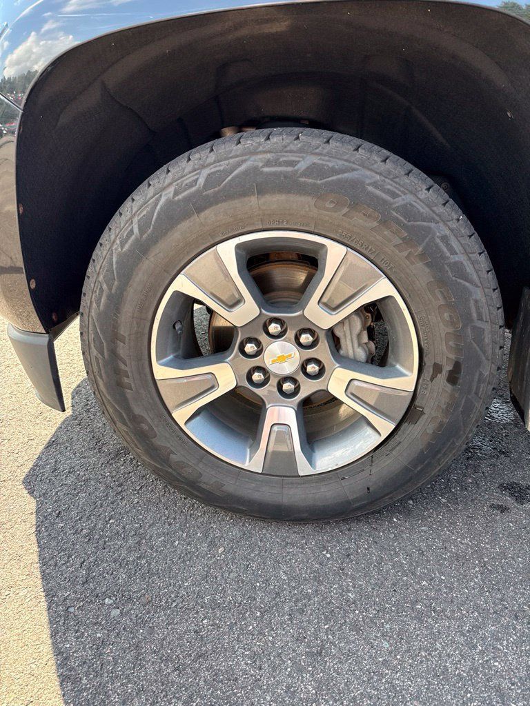 Used 2017 Chevrolet Colorado Z71 AWD/4WD image 25