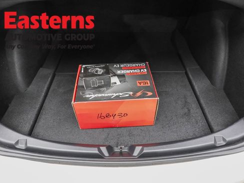 Used 2023 Tesla Model 3 Standard Range image 9