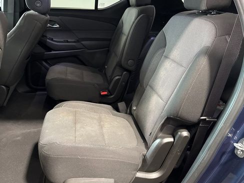 Used 2023 Chevrolet Traverse LT image 29