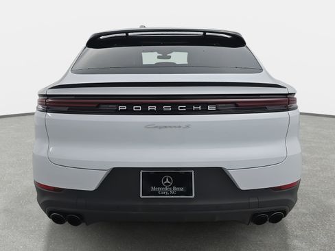 Used 2024 Porsche Cayenne S image 6