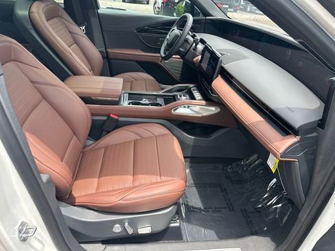 New 2026 Lincoln Nautilus Reserve w/ Jet Appearance Package AWD/4WD image 13