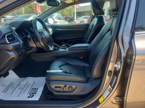 Used 2024 Toyota Camry XSE FWD image 15