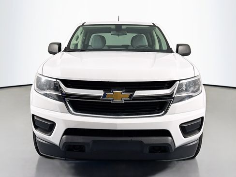 Used 2019 Chevrolet Colorado W/T image 2