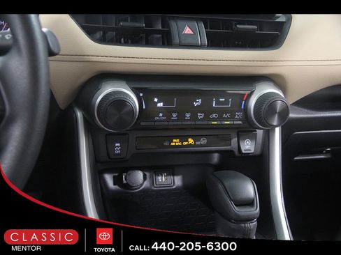 Certified 2025 Toyota RAV4 LE AWD/4WD image 13