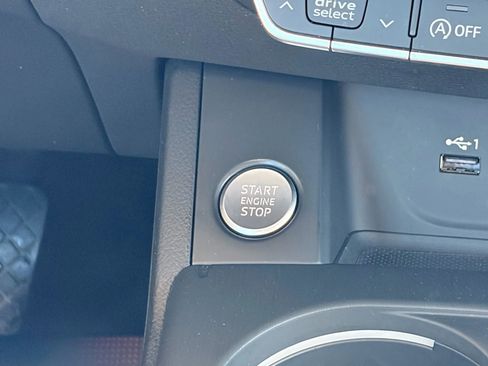 Used 2018 Audi A4 2.0T Premium Plus image 32