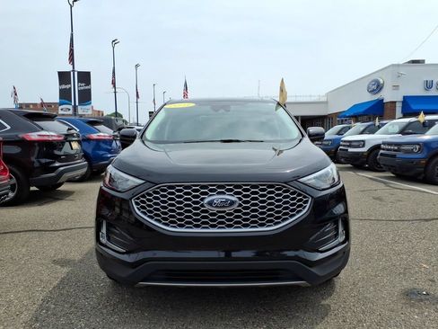 Certified 2023 Ford Edge SEL w/ Convenience Package AWD/4WD image 3