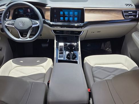 Certified 2024 Volkswagen Atlas SE FWD image 14