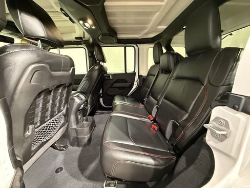 Used 2019 Jeep Wrangler Unlimited Rubicon image 17