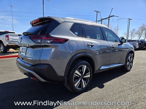 Used 2023 Nissan Rogue SL w/ SL Premium Package image 6