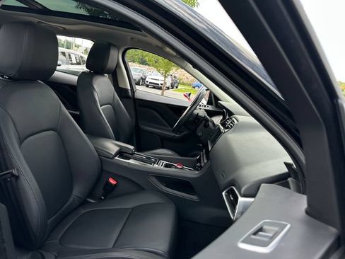 Used 2018 Jaguar F-PACE Premium AWD/4WD image 35