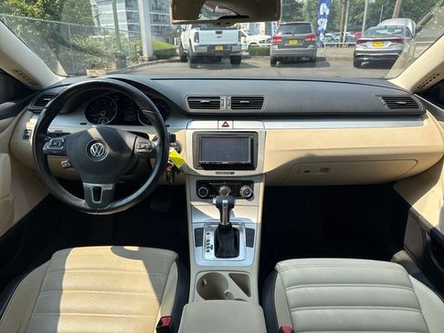 Used 2010 Volkswagen CC Sport FWD image 11