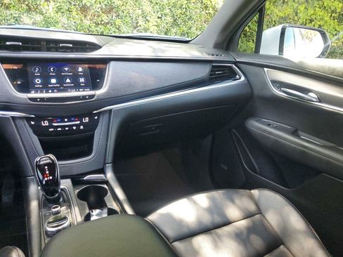 Used 2023 Cadillac XT6 Luxury AWD/4WD image 18