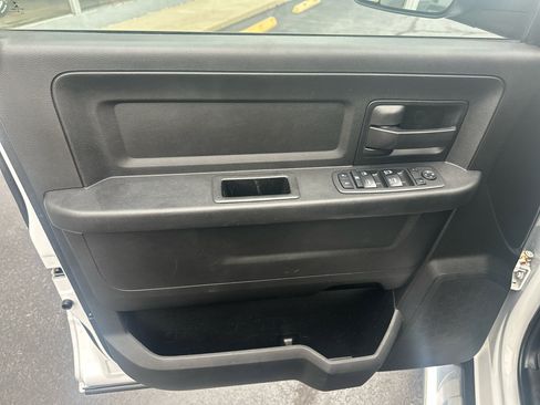 Used 2018 RAM 2500 Tradesman w/ Chrome Appearance Group image 14