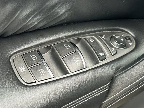 Used 2020 Nissan Armada SL w/ Premium Package image 12