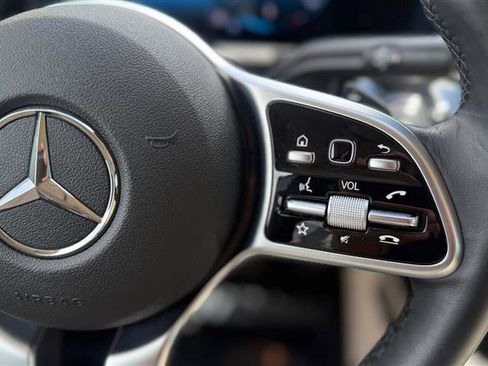 Used 2021 Mercedes-Benz GLA 250 4MATIC image 28