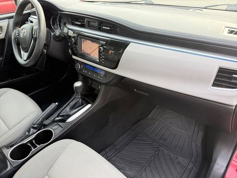 Used 2014 Toyota Corolla LE w/ Driver Convenience Package image 28