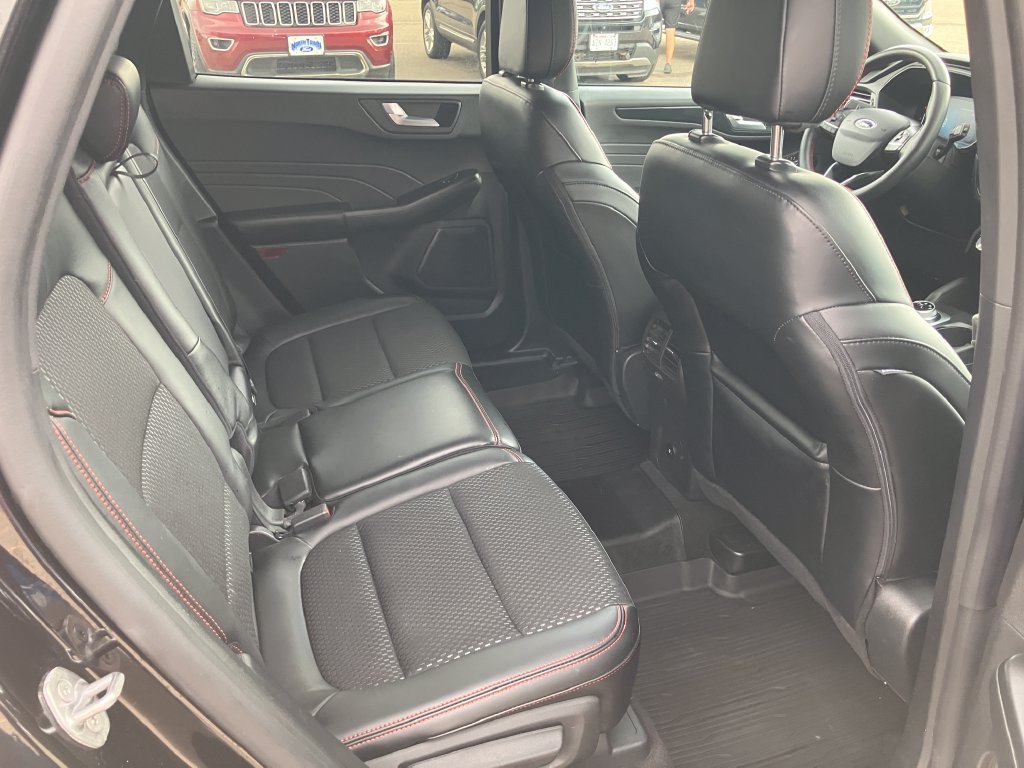 Used 2024 Ford Escape ST-Line w/ Tech Pack #1 AWD/4WD image 17