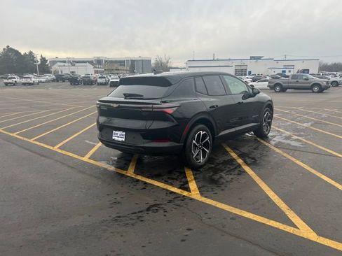 New 2026 Chevrolet Equinox EV LT image 5