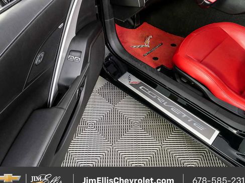 Used 2017 Chevrolet Corvette Stingray Coupe w/ 1LT image 8