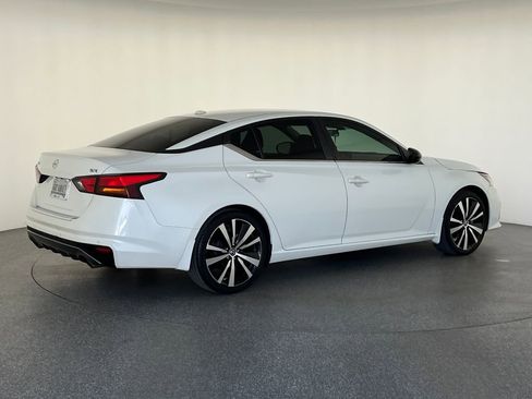 Used 2022 Nissan Altima 2.5 SR image 3
