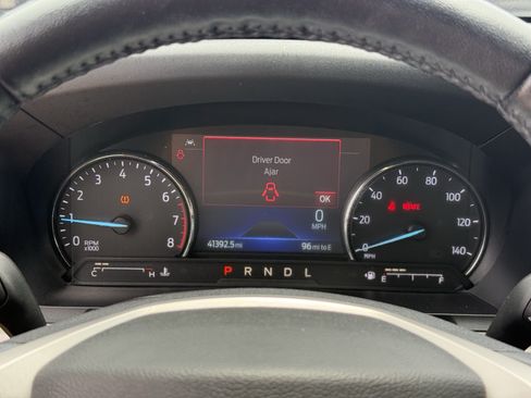 Used 2022 Ford Explorer XLT w/ Equipment Group 202A RWD image 19