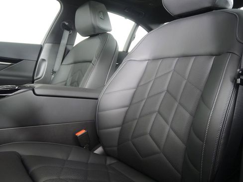 New 2026 BMW 530i w/ Executive Package image 11