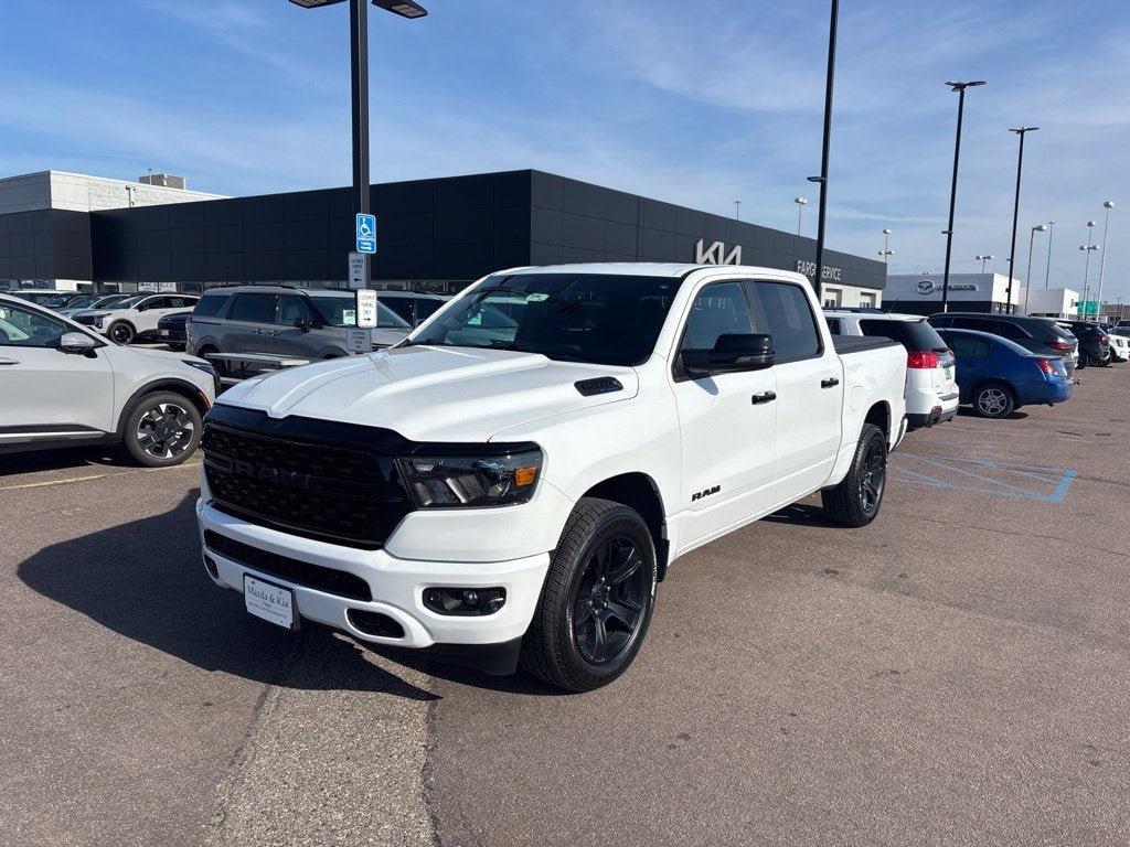 Used 2024 RAM 1500 Big Horn AWD/4WD image 1