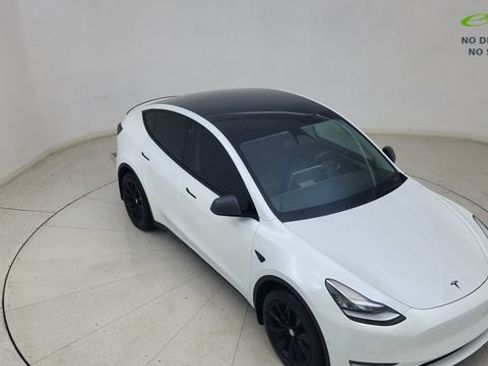 Used 2022 Tesla Model Y Long Range AWD/4WD image 77
