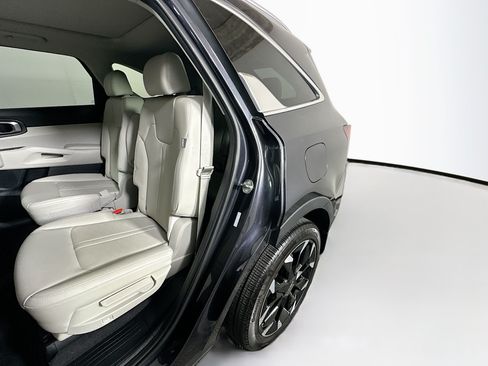Used 2025 Kia Sorento EX w/ Panoramic Sunroof Package FWD image 26