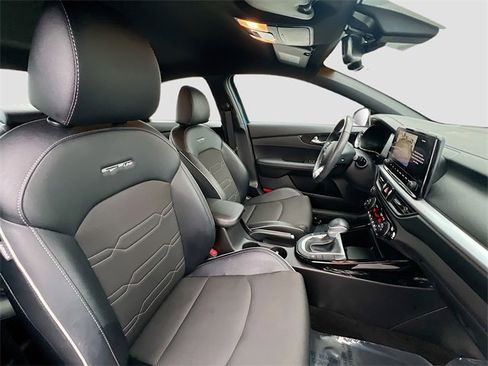 Used 2023 Kia Forte GT-Line image 26